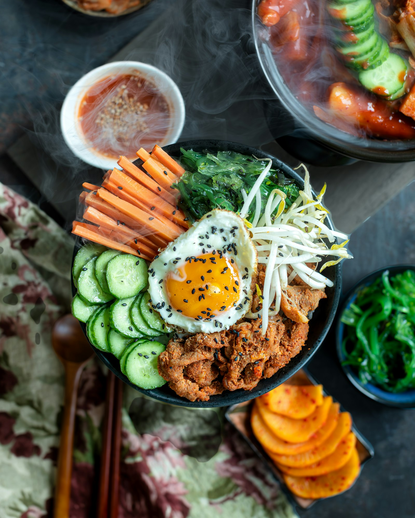 위에서 내려다본 한 상 차림